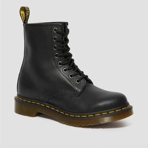 Dr. Martens 1460 7 US 5 UK